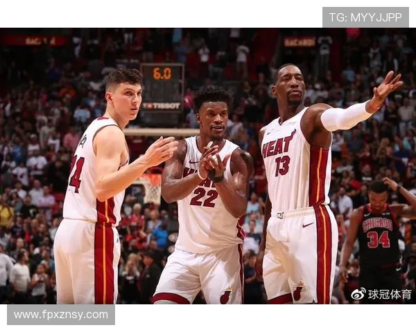 费城76人与迈阿密热火巅峰对决上演东部强强碰撞激战再掀新篇章 费城76人与迈阿密热火巅峰对决上演东部强强碰撞激战再掀新篇章