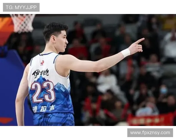 阿不都沙拉木率领球队奋勇拼搏展现中国男篮团结力量