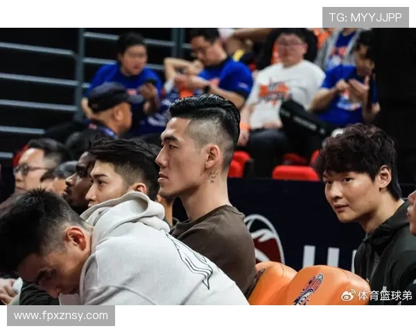 王哲林领衔中国男篮重振雄风 展现球场霸气与领导力的全新篇章 王哲林领衔中国男篮重振雄风 展现球场霸气与领导力的全新篇章